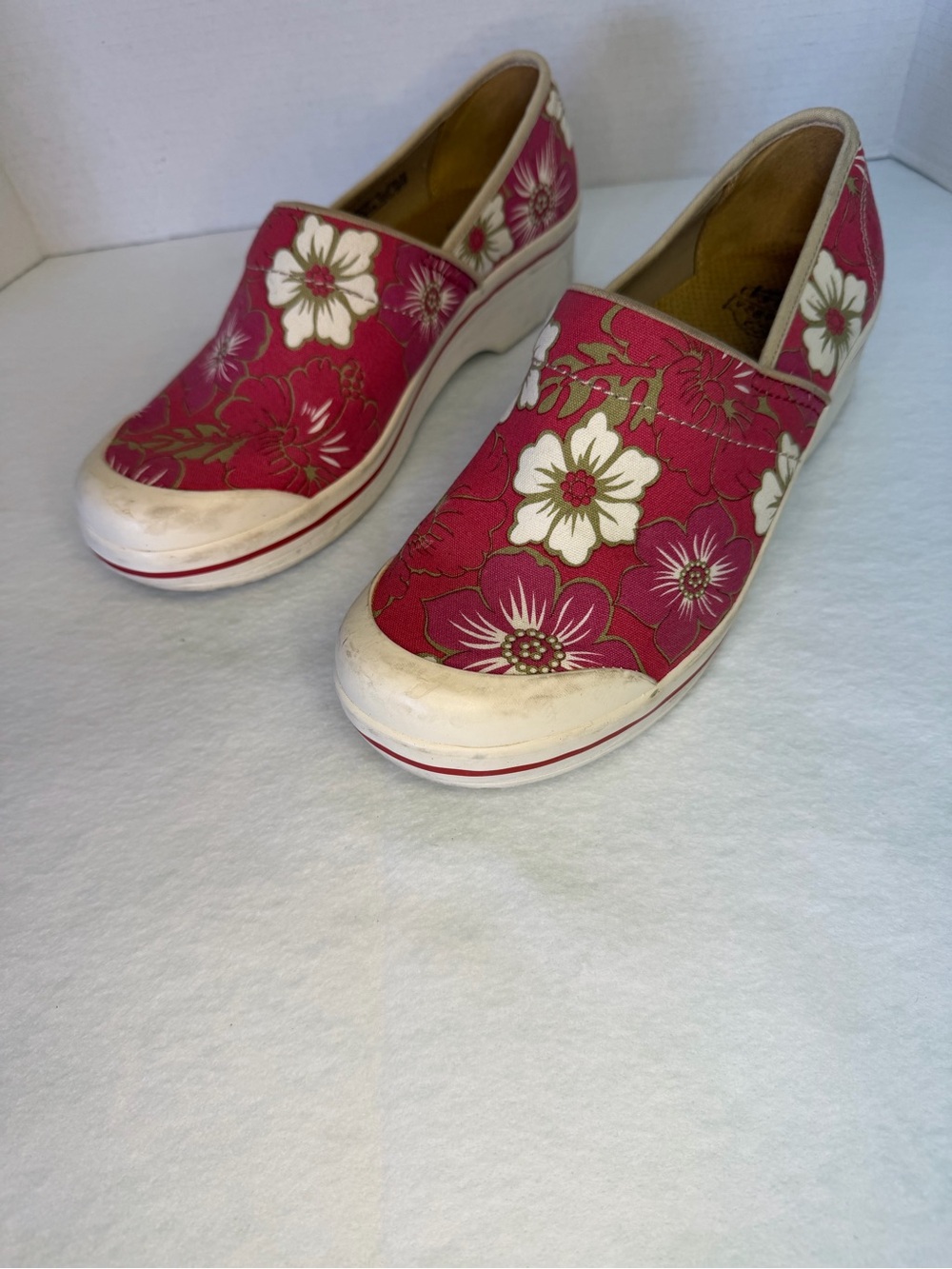 Dansko Volley clogs